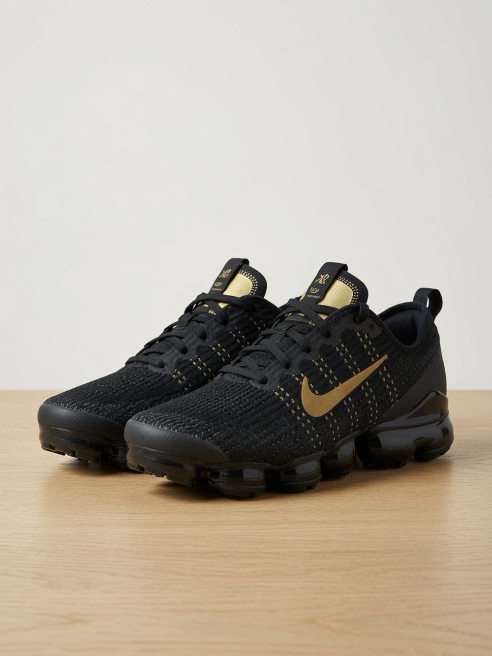 Nike Tek-A Air Sneaker Tongue Detail - Black & Gold